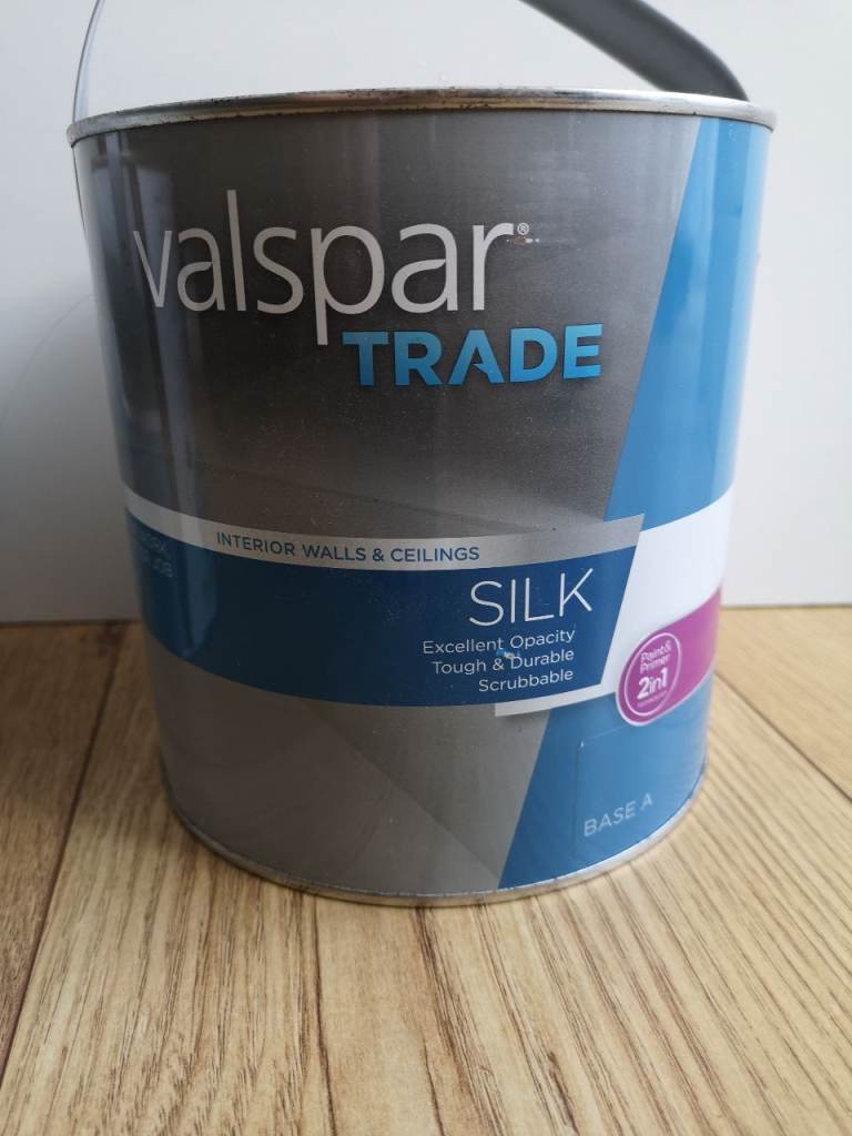 Valspar Trade Silk Base A 2in1 Paint & Primer 2.5L brilliant white unopened