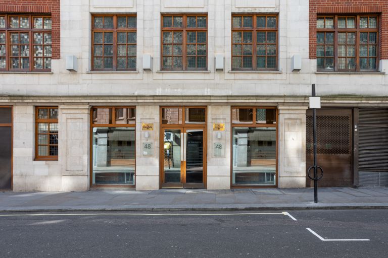 London - W1B5AW \ Serviced Office with 2 Desks