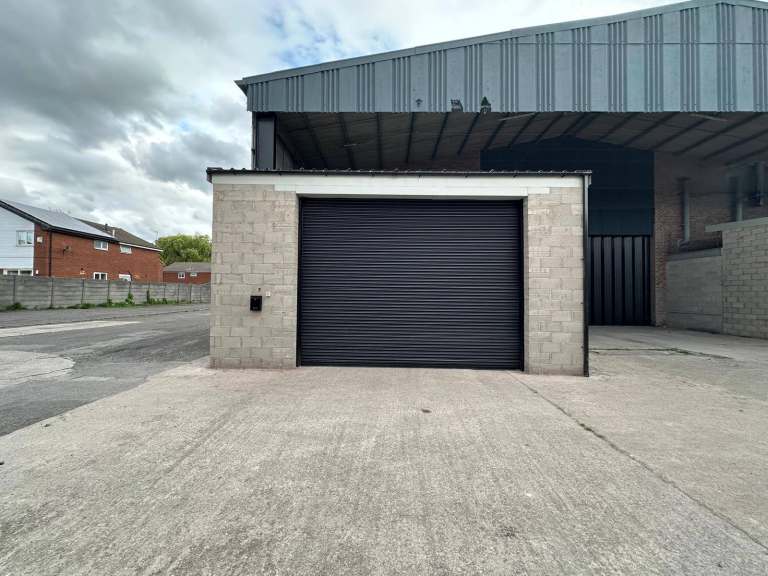 Units To Let in Little Hulton / Walkden – Mount Skip Lane, Little Hulton, M38 