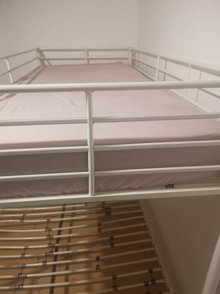 Triple Bunk Bed 