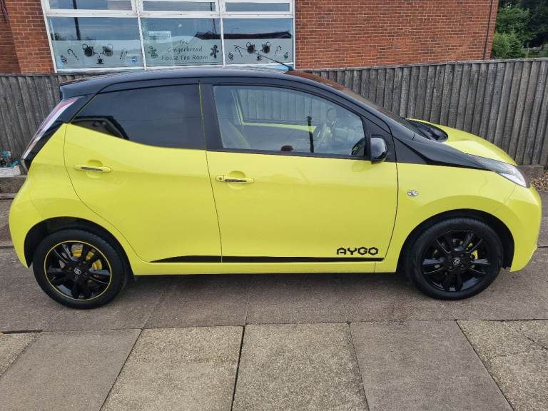 Toyota, AYGO, Hatchback, 2016, Semi-Auto, 998 (cc), 5 doors