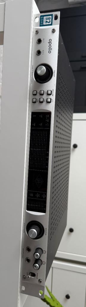 Universal Audio Apollo 8Quad FireWire&Thunderbolth Audio Interface (Silver