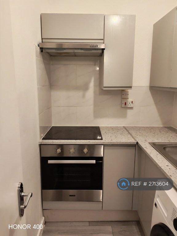 1 bedroom flat in Didsbury, Manchester, M20 (1 bed) (#2713604)