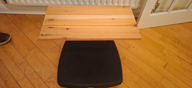 Black and wood small table 