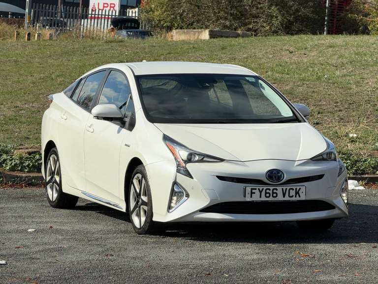 2016 Toyota Prius 1.8 VVT-h Business Edition Plus Hatchback 5dr Petrol Hybrid CVT Euro 6 (s/s HAT...