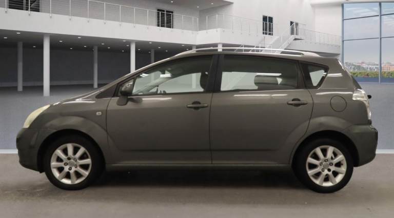 Toyota verso automatic 1.8 petrol 7 seaters ulezfree 