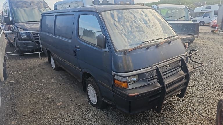 Toyota HIACE wanted 