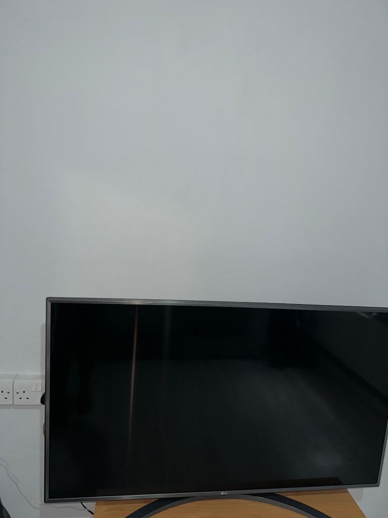LG TV FOR SALE