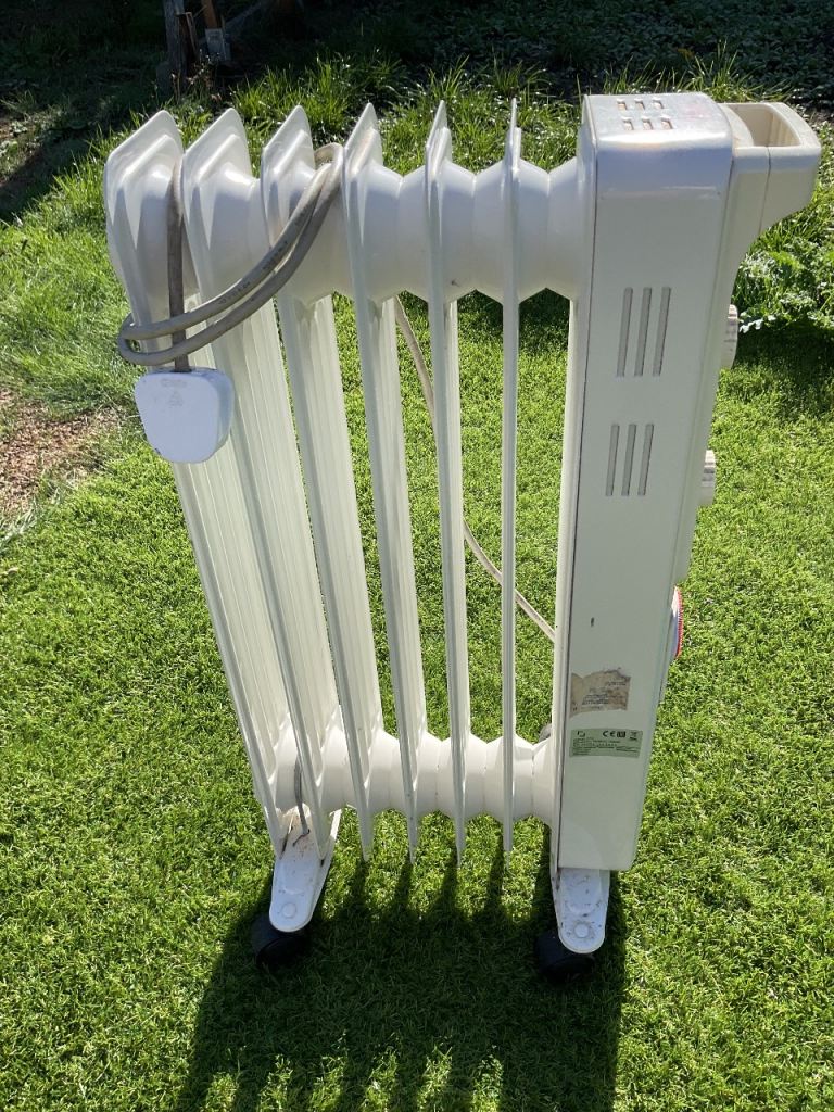 B&Q oil filled portable heater - used
