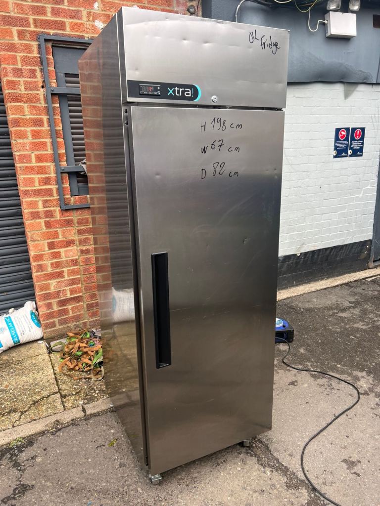 Commercial single door fridge cafe shop restaurant takeaway 