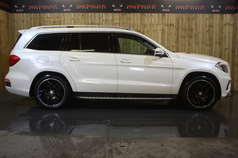 MERCEDES-BENZ GL CLASS 3.0 GL350 V6 BlueTEC AMG Sport 2015