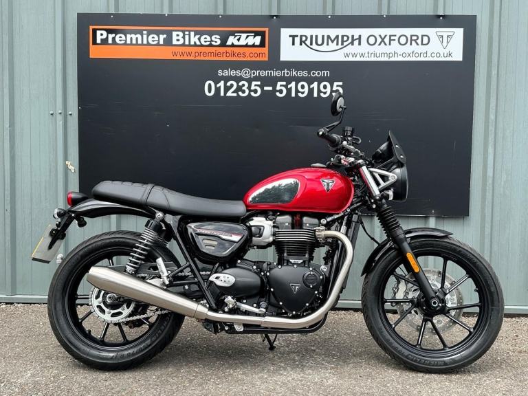 2023/23 Triumph One Owner Street Twin 900 Motorcycle 