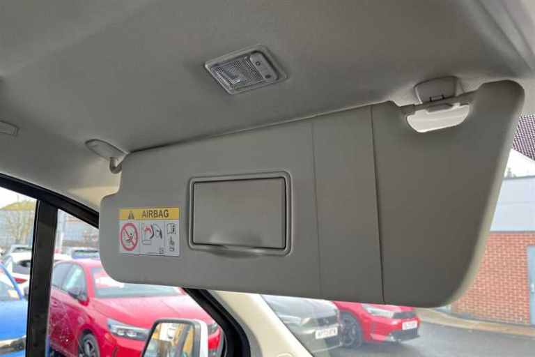 2022 Ford Tourneo Custom L2 320 Titanium 2.0 Diesel Automatic Start/Stop (130ps) Minibus Diesel A...