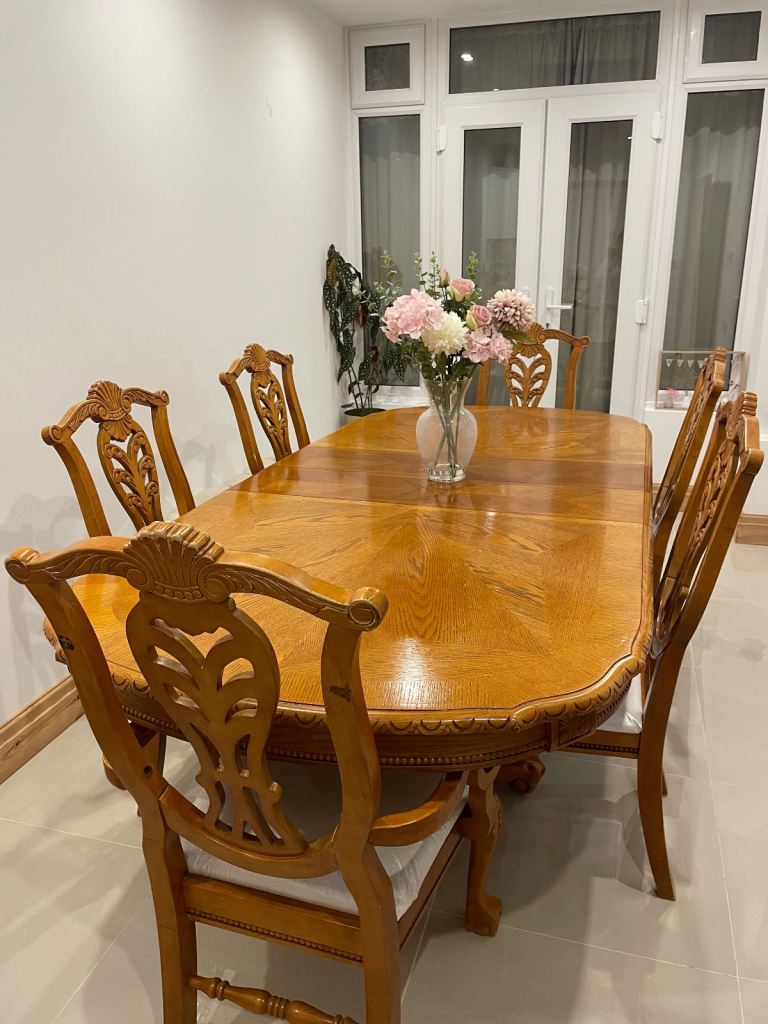 Solid Oak Dining Table (extendable) + 6 chairs