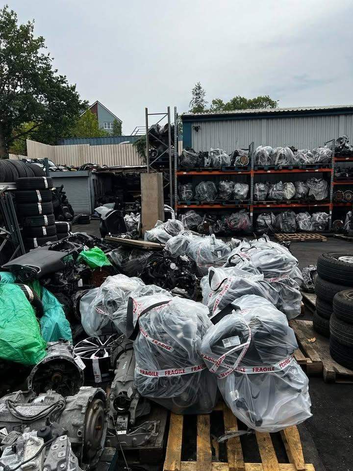 Car / Van engines Complete and Bare Available