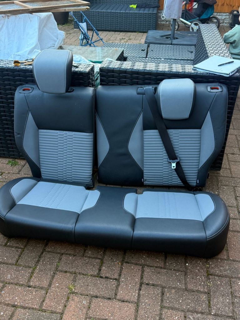 ST180 recaro rear seats 