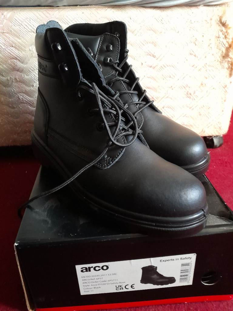 Arco mens work boot in original box