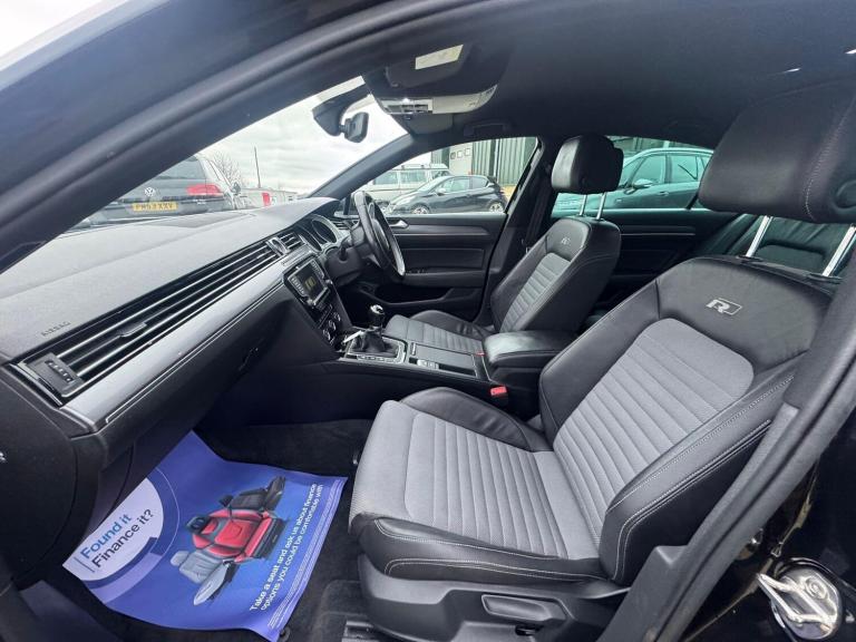 2015 Volkswagen Passat 2.0 TDI SCR 190 R-Line 4dr SALOON DIESEL Manual