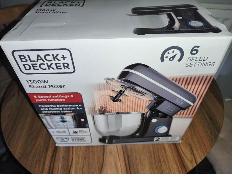 BLACK+DECKER 1300W Stand Mixer with 5L Stainless Steel Bowl – New