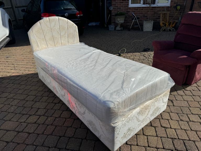 Oaktree Single Mobility Bed - adjustable electric, with mattress
