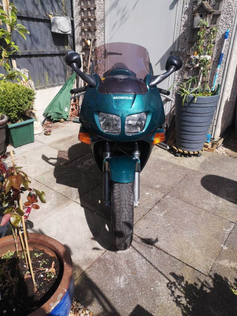 Honda vfr r36 750