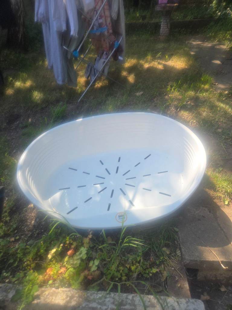 Plastic dog bed 