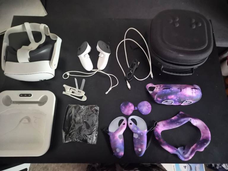 Oculus Quest 2 VR Headset with Accessories and Case