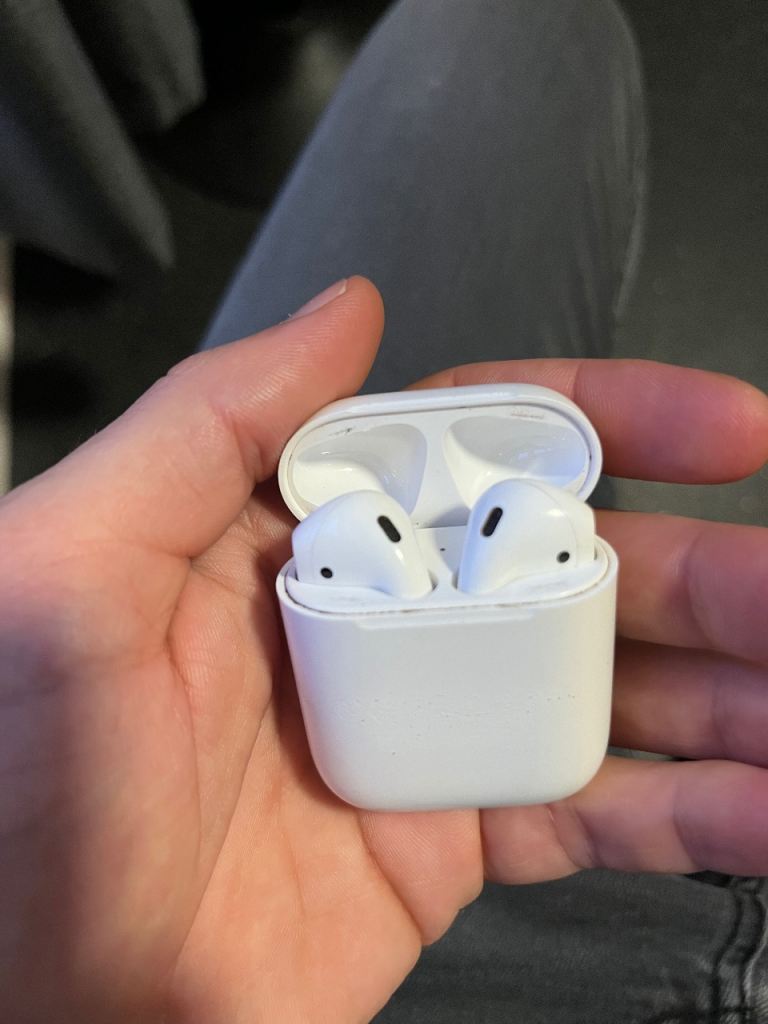 Apple AirPods 2nd generation