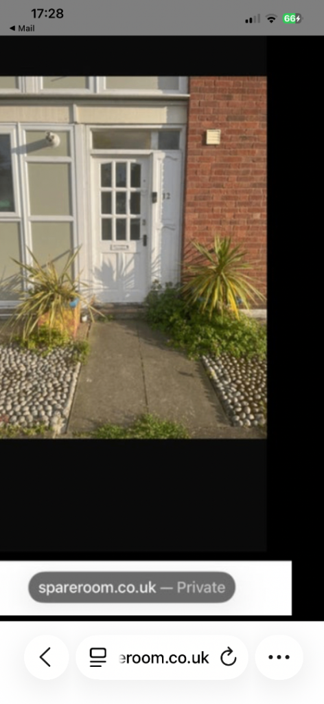 Battersea Park Near Chelsea large Room