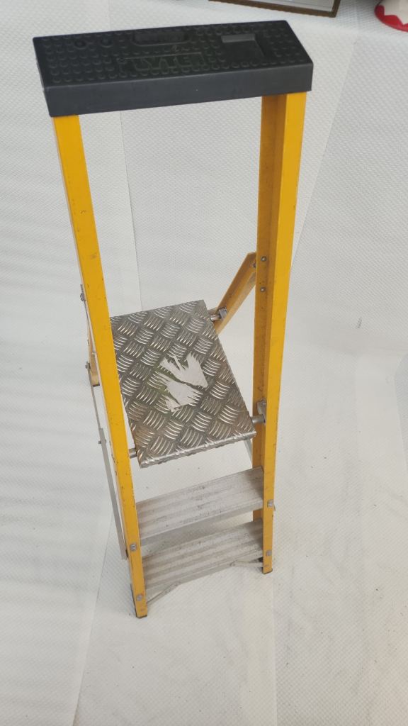 LYTE Yellow Step Ladder – NEW