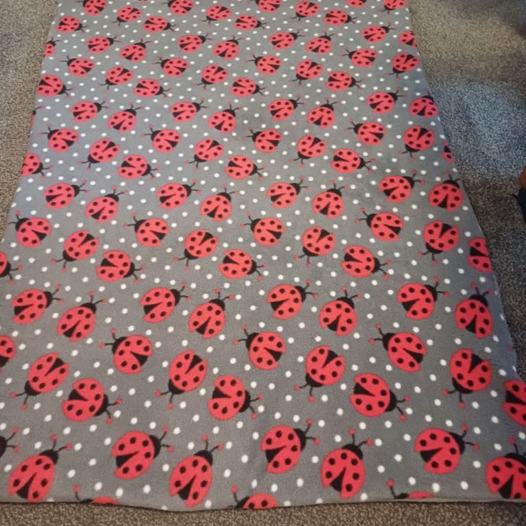 Pet mats,cage liners 73 x100 cm