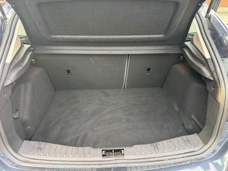 2013 Ford Focus 1.6 125 Zetec 5dr Powershift HATCHBACK Petrol Automatic