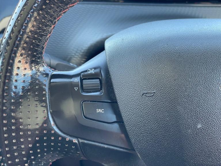 2016 Peugeot 2008 1.6 BlueHDi 120 GT Line 5dr HATCHBACK Diesel Manual