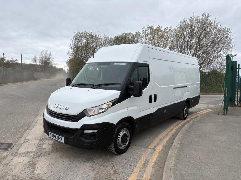 2019 Iveco Daily 2.3 euro6 35-140 himatic AUTO xlwb with air conditioning 