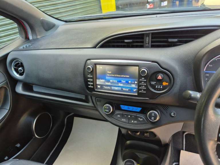  Toyota Yaris 1.5 Hybrid Excel 5dr CVT Petrol/Electric Hybrid
