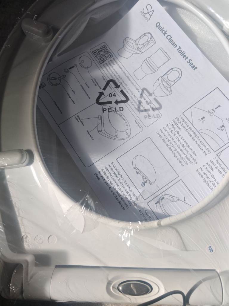 SA Quick Clean Toilet Seat - Brand New