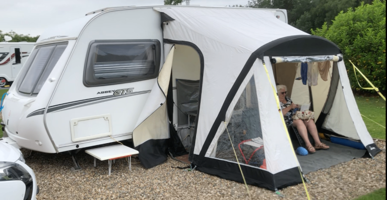 ABBEY 215 GTS  2 Berth