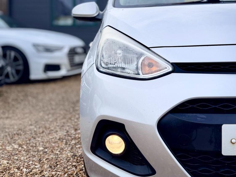 2015 Hyundai i10 1.2 SE 5dr HATCHBACK Petrol Manual