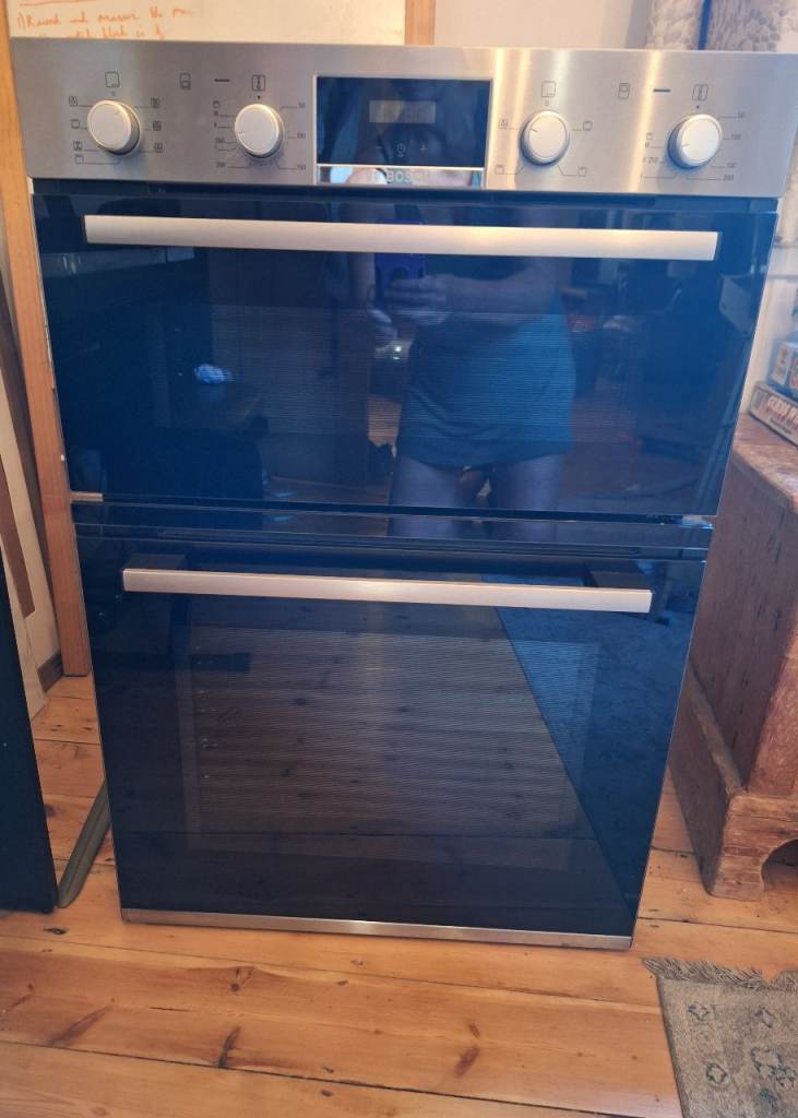 Bosch Double Electric Integrated Oven – Black and Stainless Steel, Good Condition