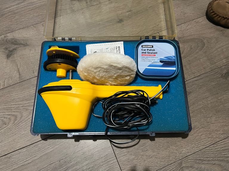 Halfords Car polisher