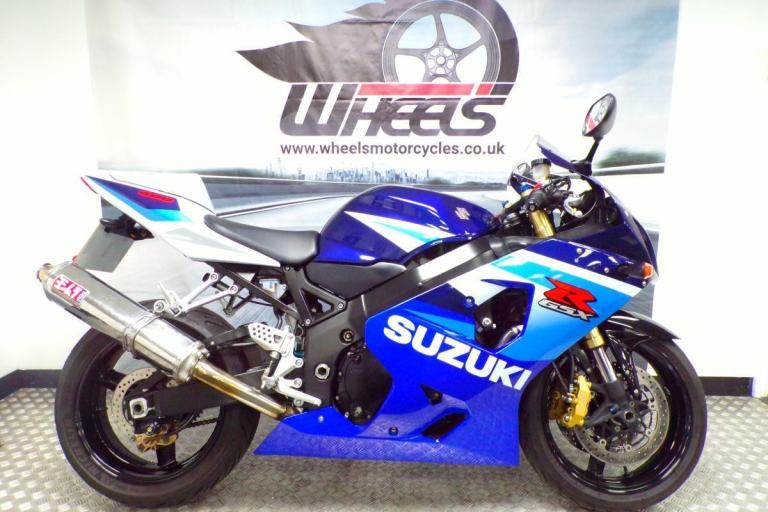 2004 SUZUKI GSXR600 WITH A YOSHIMURA CAN