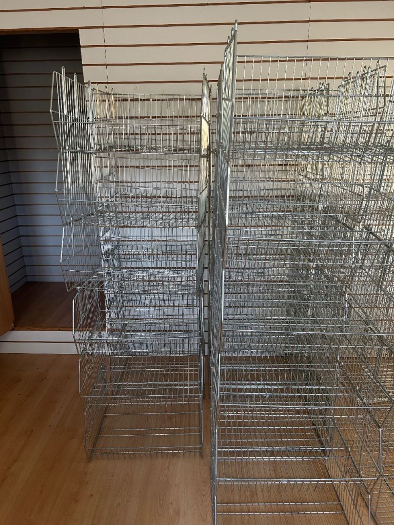 Metal Wire Display Racks – As New Condition, Retail Shop Shelving