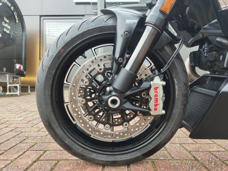 DUCATI DIAVEL 2018 - FULL HISTORY - ENGINE PROTECTION - LOW MILES 