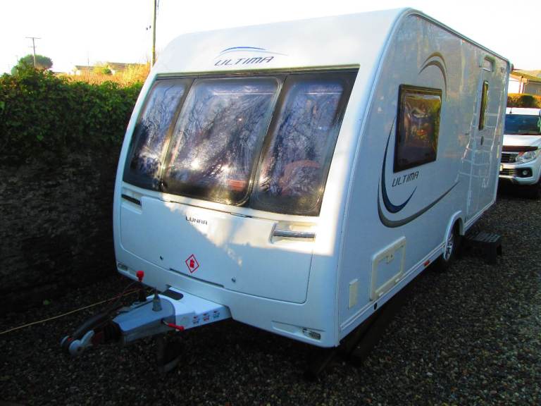 Lunar Ultima 462 2 Berth 2015 Lightweight Touring Caravan