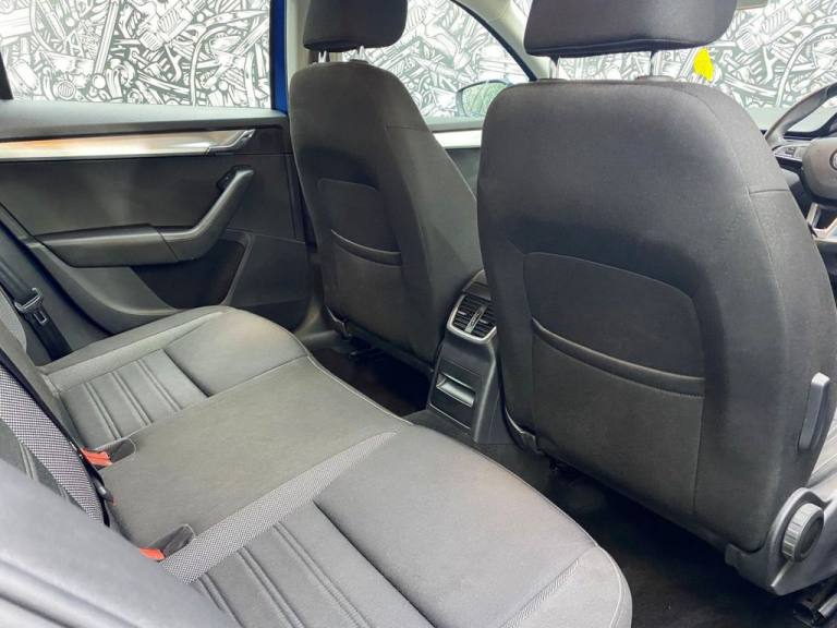 2018 Skoda Octavia 1.6 TDI SCR SE Hatchback 5dr Diesel Manual Euro 6 (s/s) (115 ps) Hatchback Die...