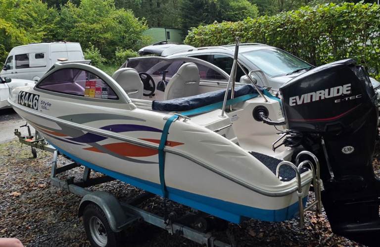Swap for caravan for Fibrafort 505 16.5 ft 2006 in excellent condition 