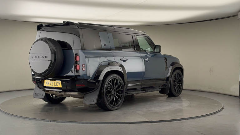 2022 Land Rover Defender 110 3.0 D300 MHEV X-Dynamic HSE SUV 5dr Diesel Auto 4WD Euro 6 (s/s) (30...