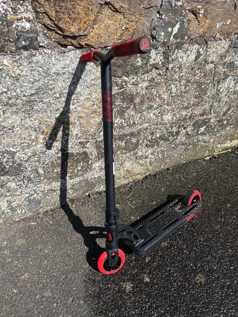 MGP VX Origin Il Shredder Stunt Scooter - Black/Red RRP £154