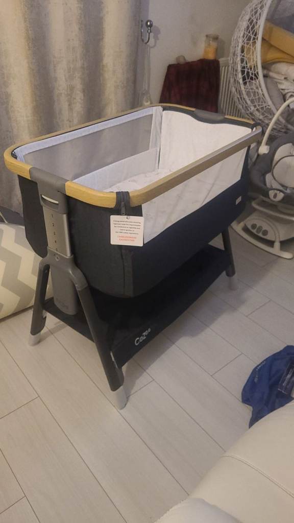 Cozee Bedside Crib- Height Adjustable 