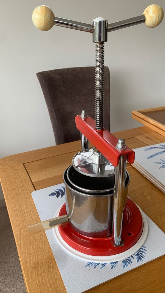 Small Manual Apple Press